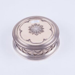 French solid silver jewellery box. — image 1