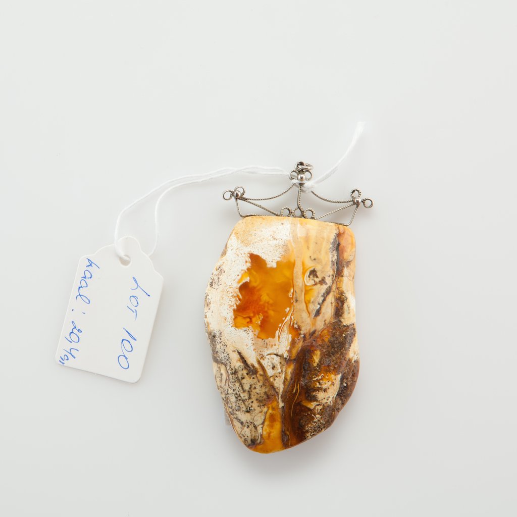 Natural Baltic Amber stone pendant. — image 1