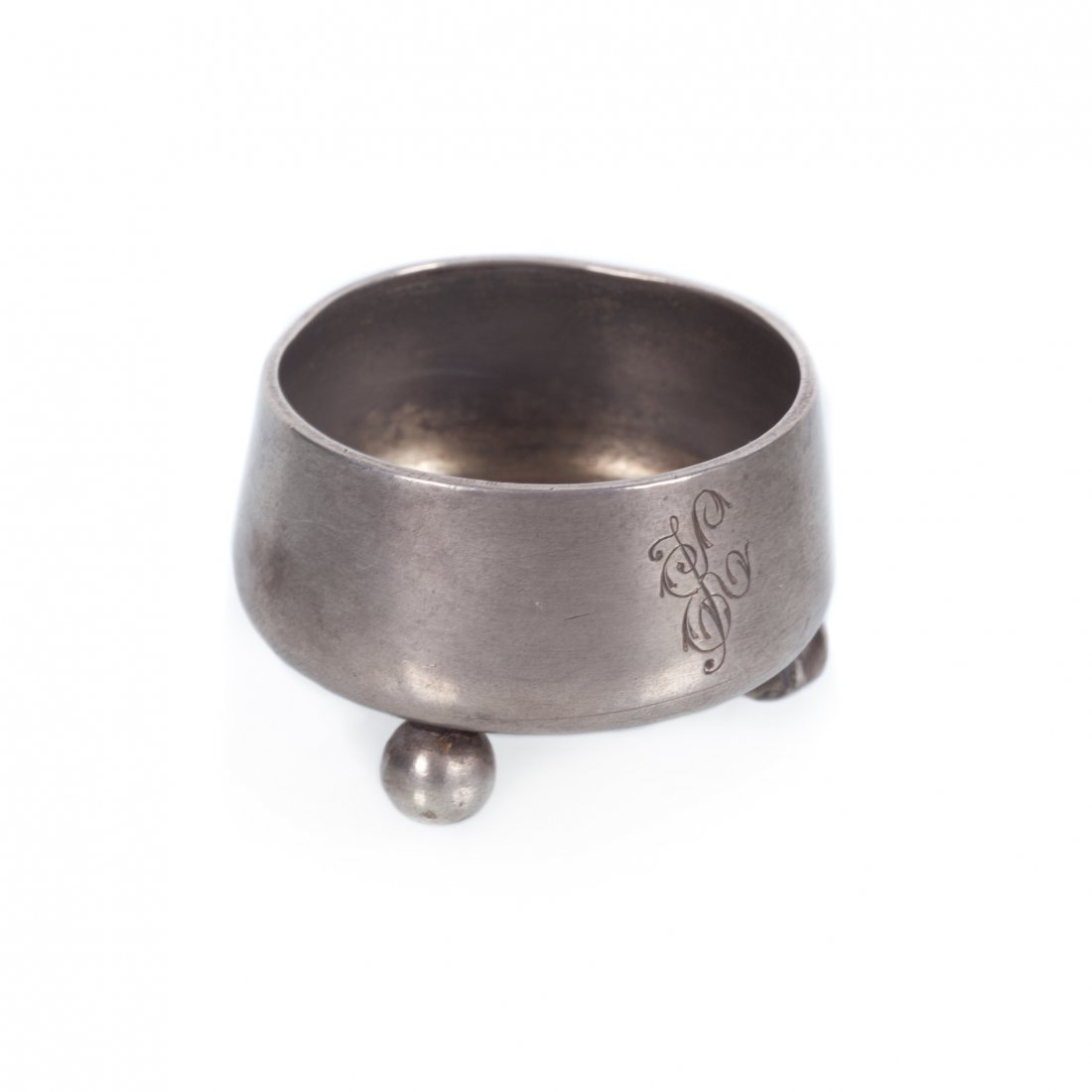 Russian salt cellar on feet. Faberge workshop. — image 1