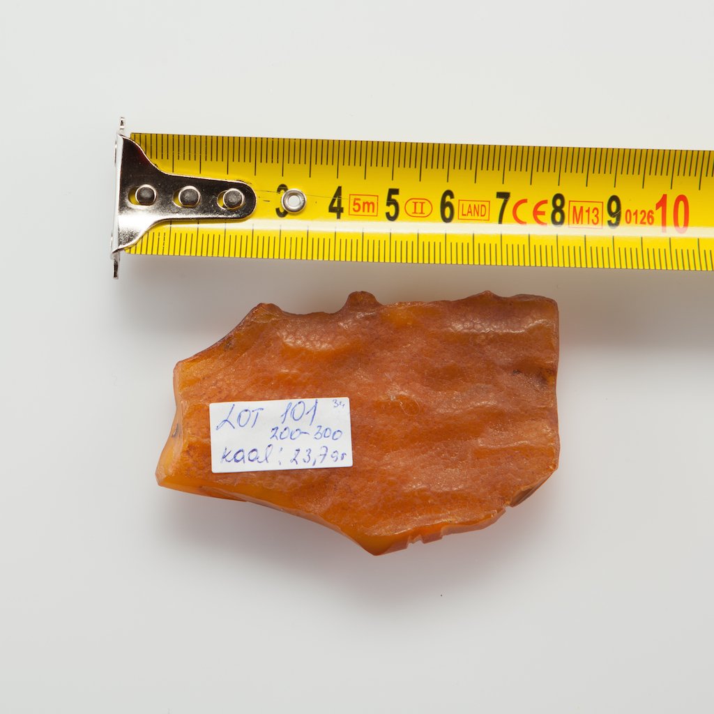 Natural Baltic Amber stone piece — image 2