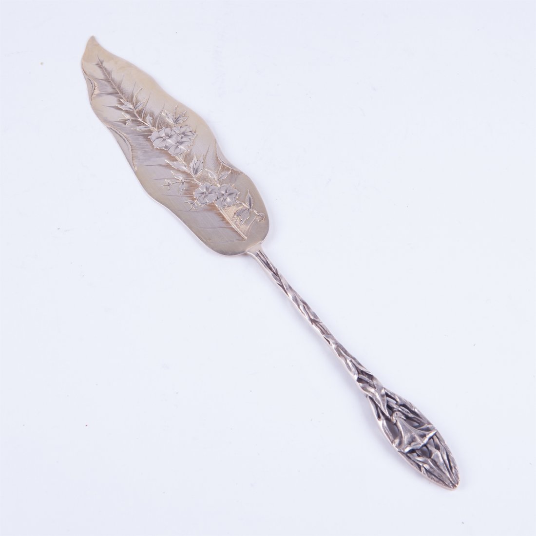 French solid silver cake spoon. — image 1