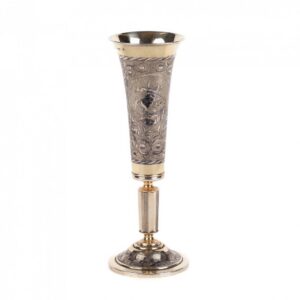 Pokal with depiction of Peter the Great monument. — image 1