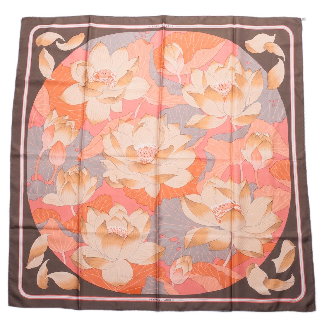 Hermes "Fleurs de lotus" silk scarf. 1985 — image 1
