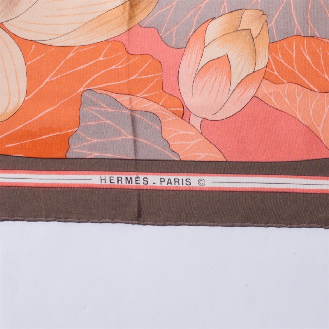 Hermes "Fleurs de lotus" silk scarf. 1985 — image 3