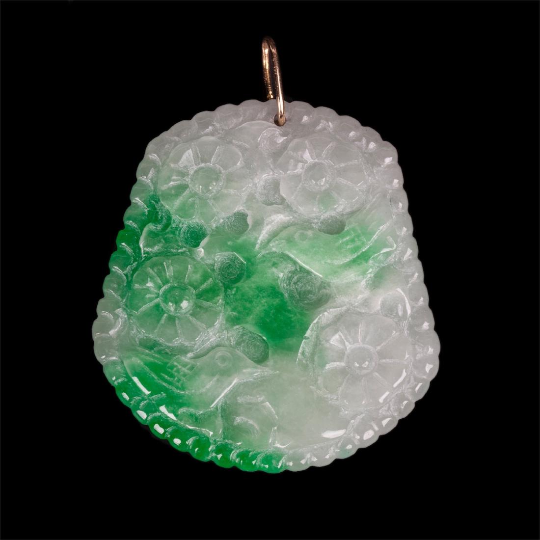 Jade pendant with 18K gold — image 1