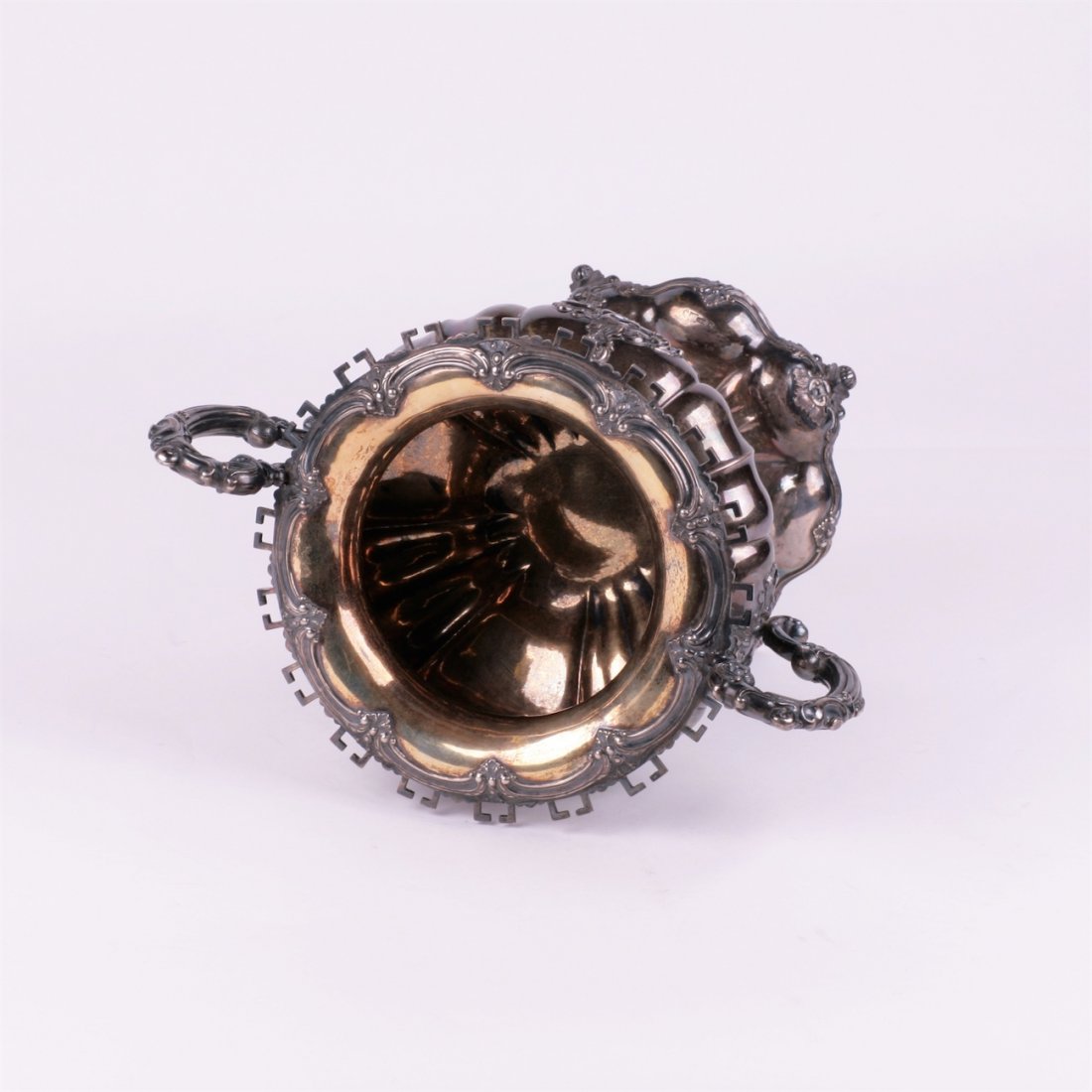 Silver vase in the rococo style. Riga, 1883(?). — image 3