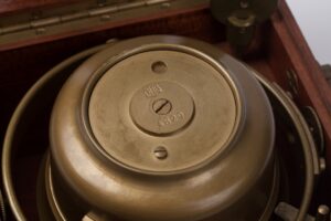 Marine deck chronometer "CUB Glashutte". — image 5