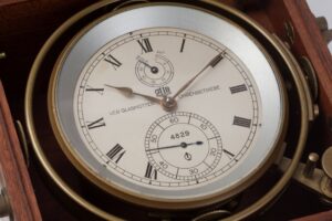 Marine deck chronometer "CUB Glashutte". — image 6
