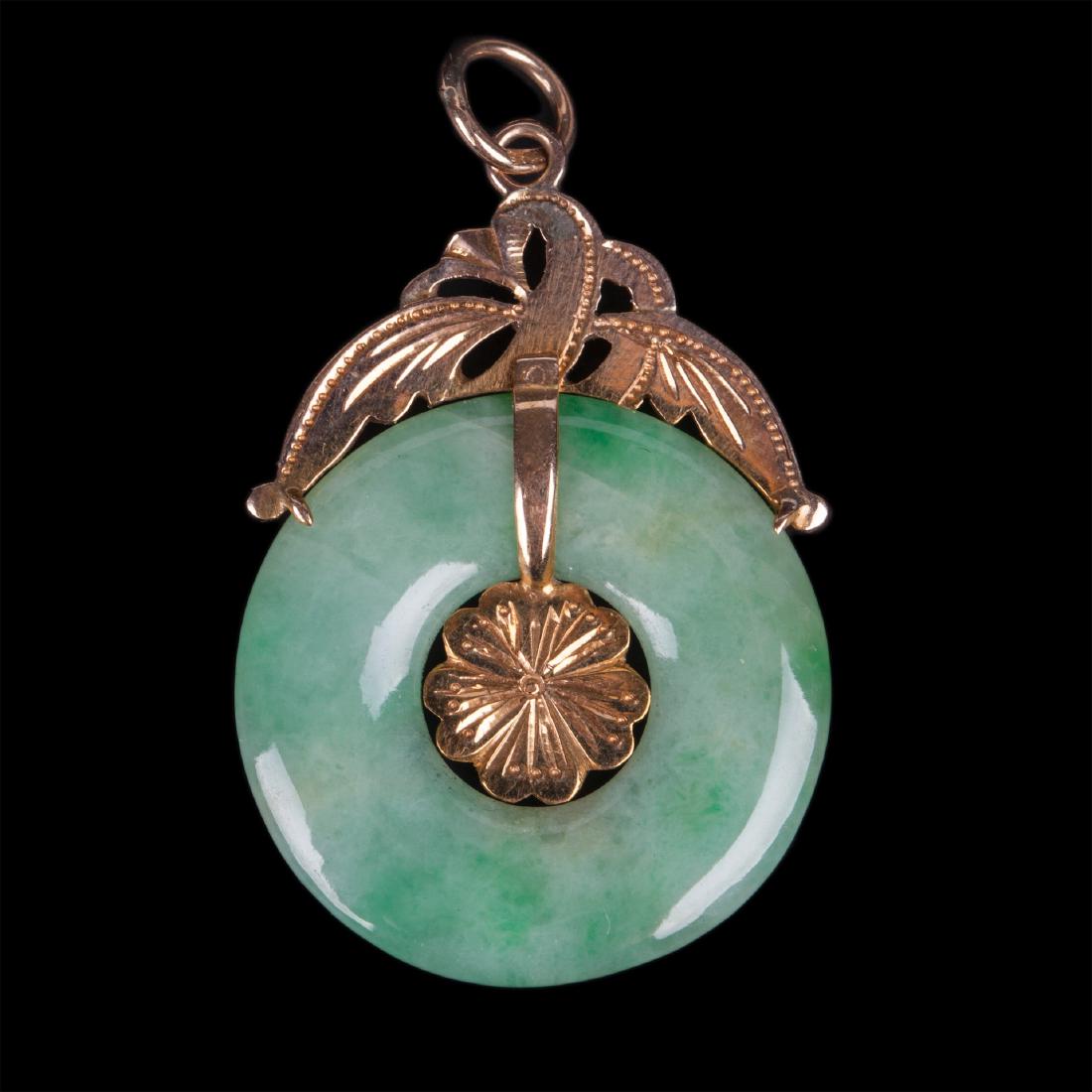 Jade pendant with 9K gold — image 2