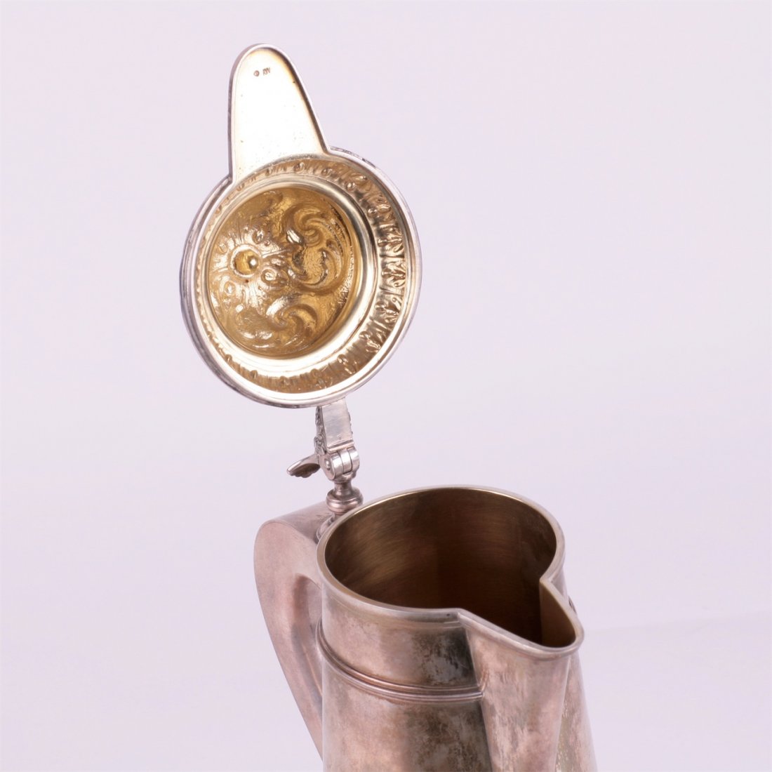Russian silver wine jar with floral decoration. — image 3
