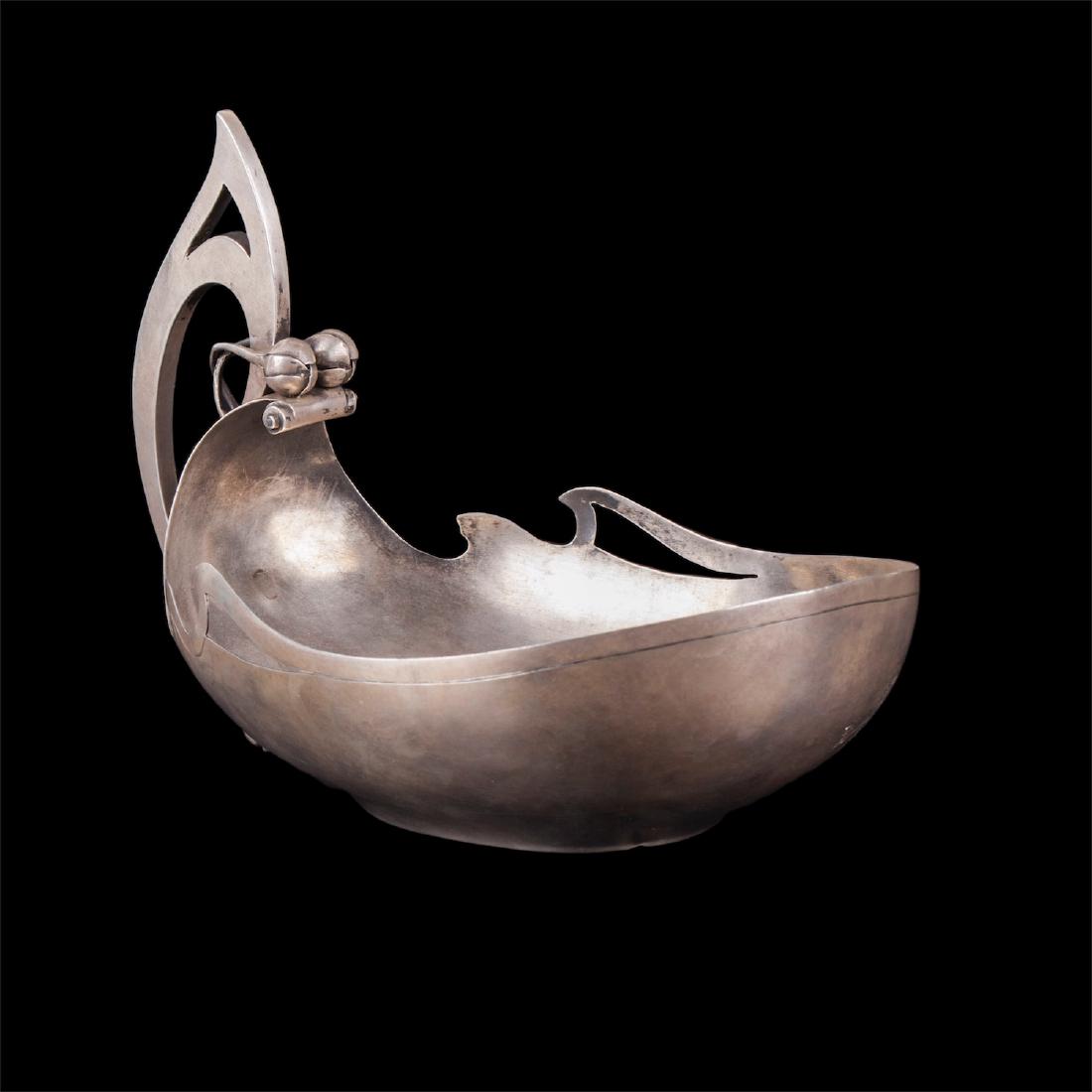 Elegant Russian Art Nouveau kovsh — image 2