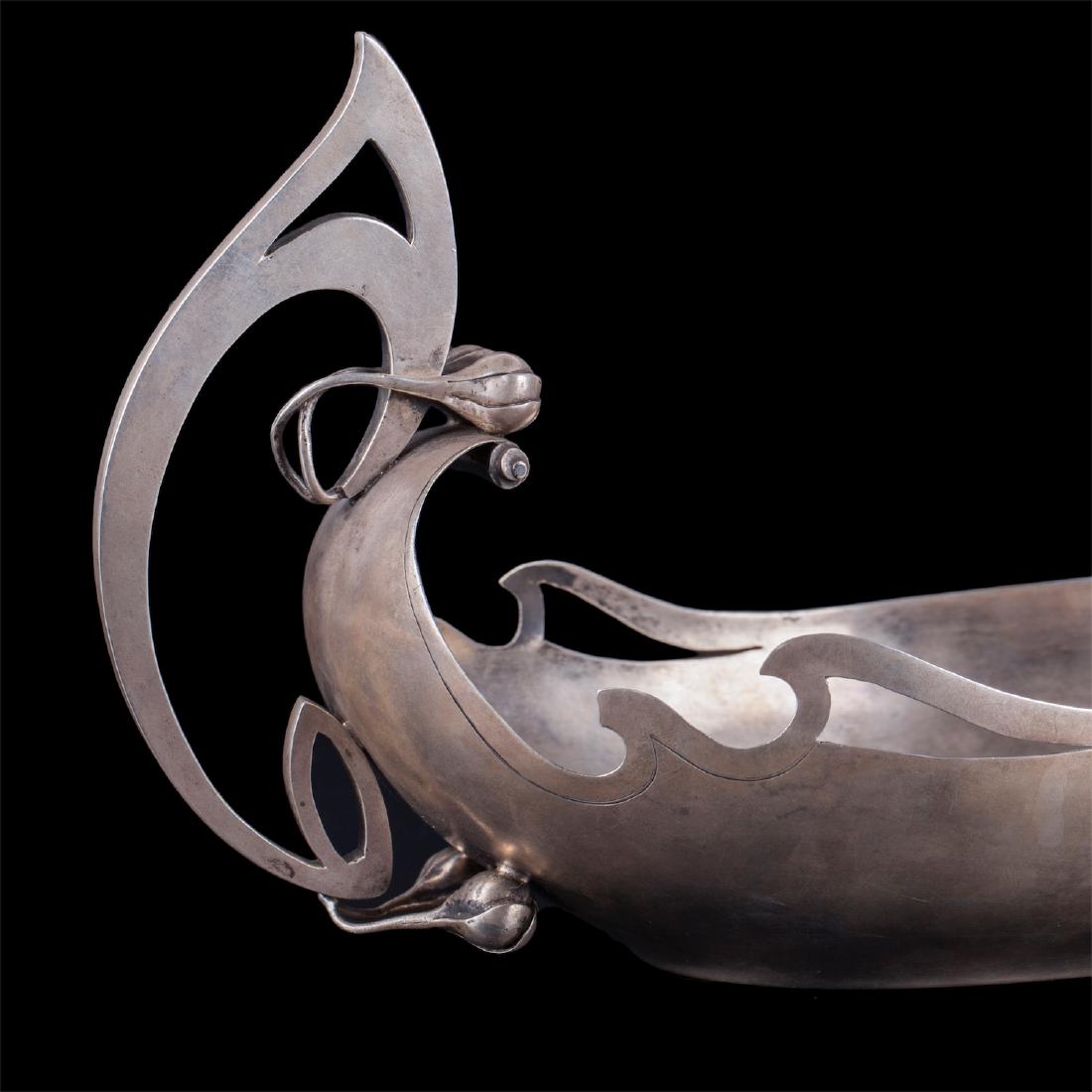 Elegant Russian Art Nouveau kovsh — image 3