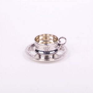 Silver the saucer with the cup. French. — image 1