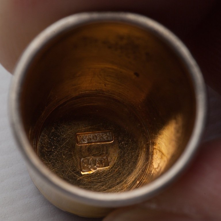Decorative russian thimble in a case — image 3