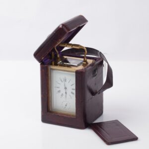 Carriage clock with repeater with nice leather box. — image 1