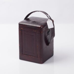 Carriage clock with repeater with nice leather box. — image 2