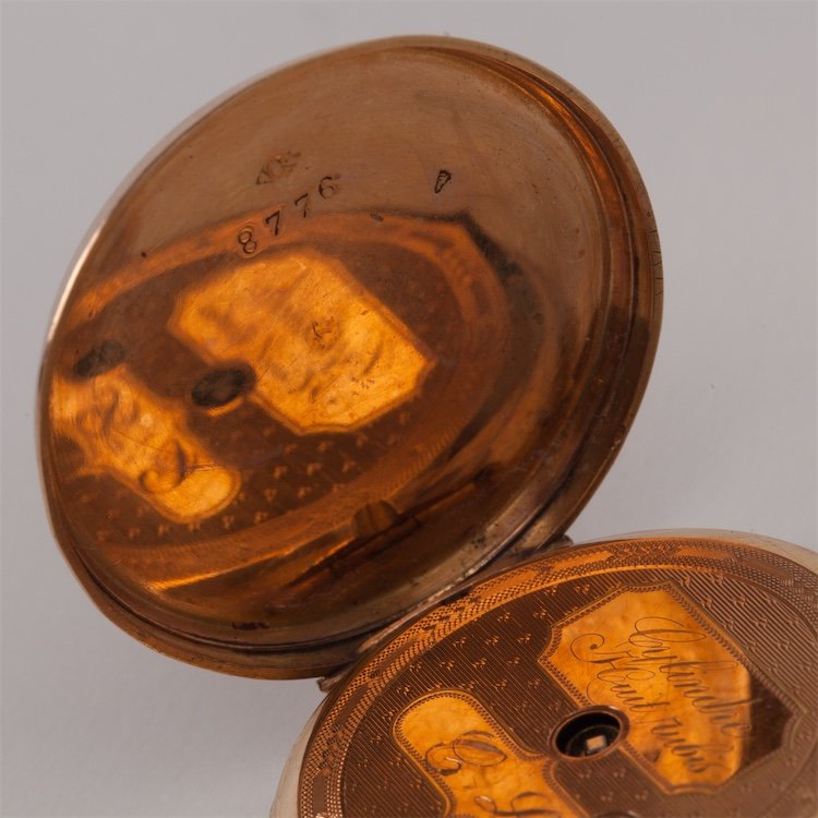 Gold pocket watch. — image 4