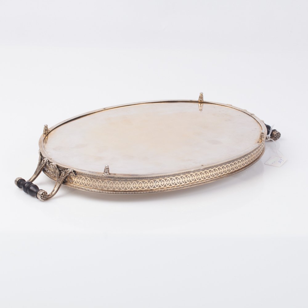 Silver serving tray. — image 5