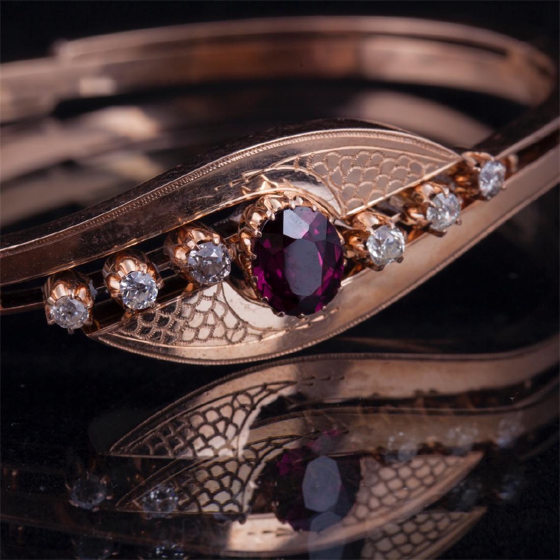 Antique gold bracelet with diamonds and garnet — image 2