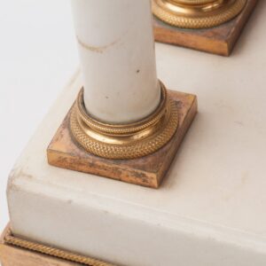 Mantel clock with marble and bronze. 18th century. — image 4