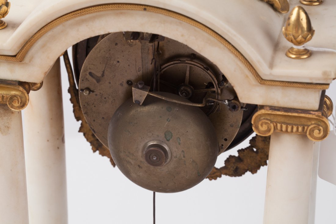 Mantel clock with marble and bronze. 18th century. — image 6