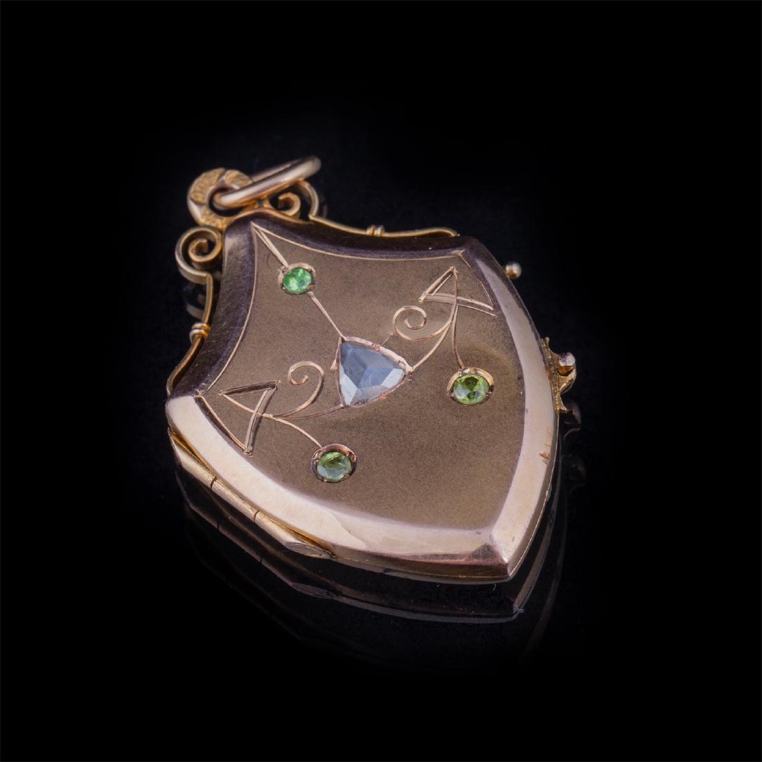 Antique gold medallion with diamonds and demantoids — image 1
