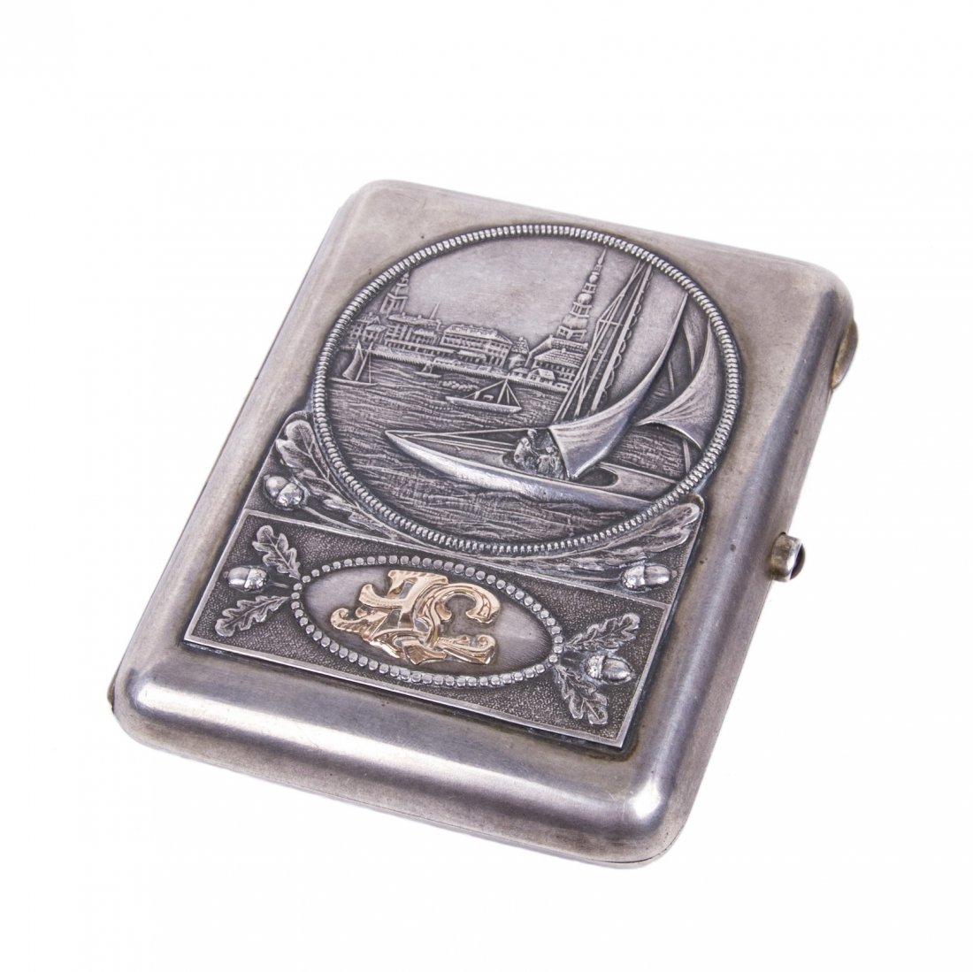 Memorable silver-gilt cigarette case — image 1