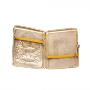 Memorable silver-gilt cigarette case — image 3