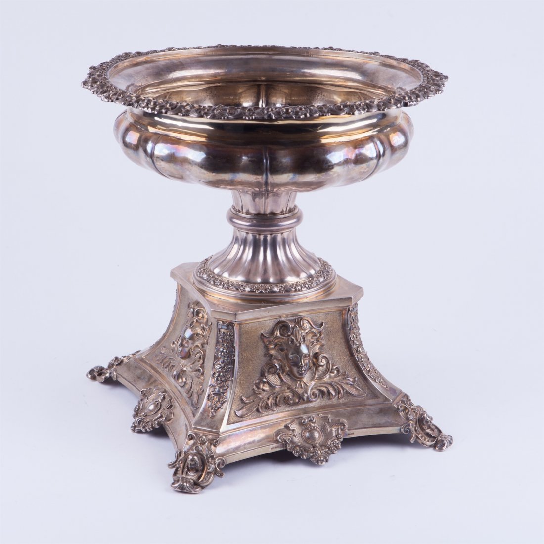 Solid silver vase for fruits. — image 3