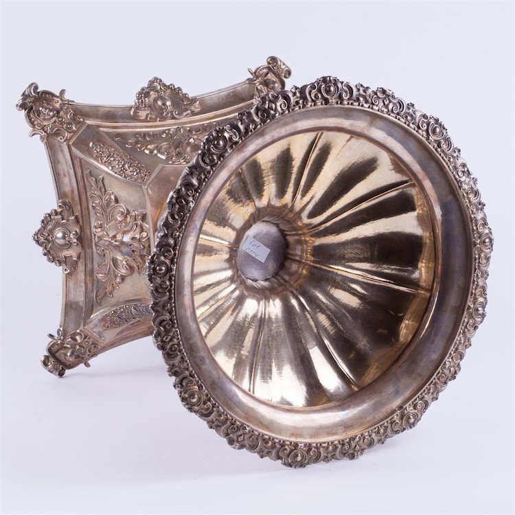Solid silver vase for fruits. — image 7