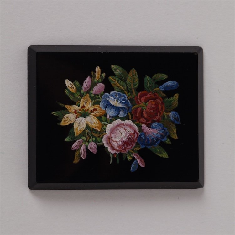 Antique Italian Micro-Mosaic on agate. 19th century. — image 1
