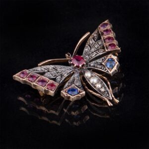 Gold,56 brooch with diamonds, sapphires and rubies — image 1