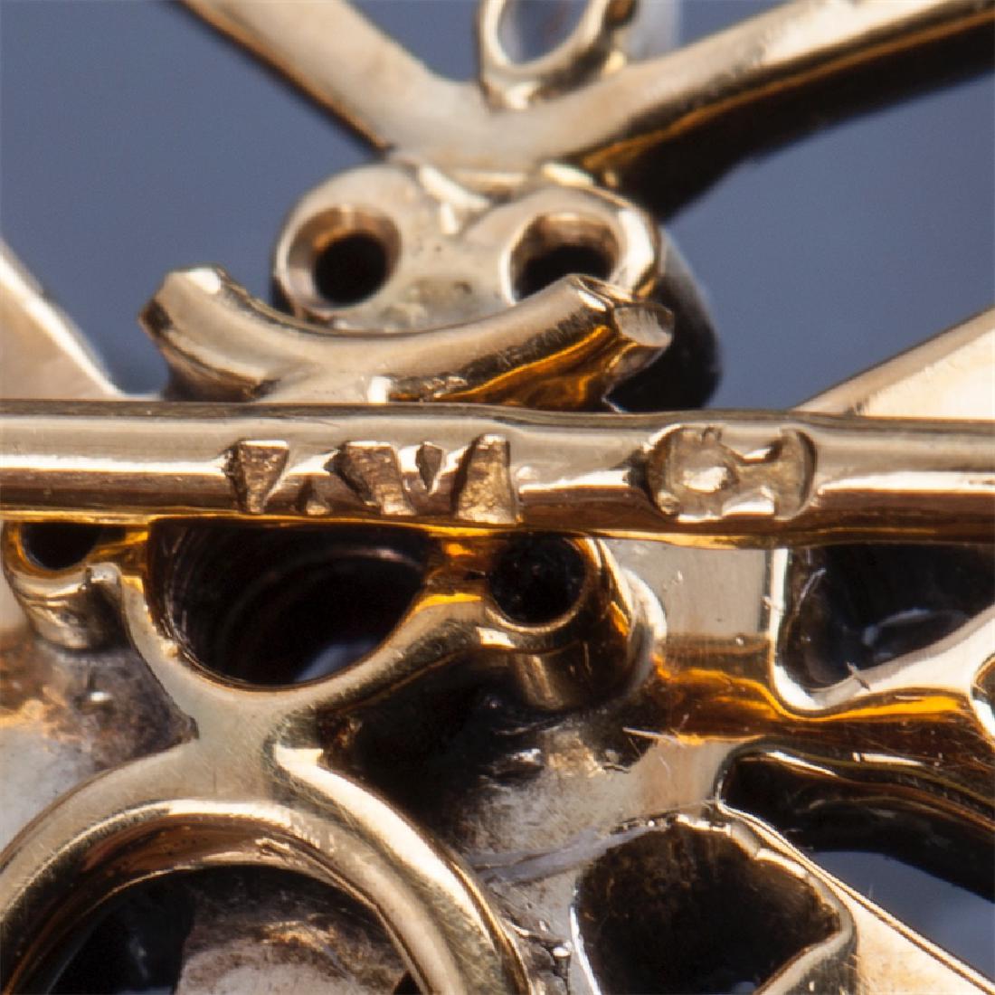 Gold,56 brooch with diamonds, sapphires and rubies — image 4