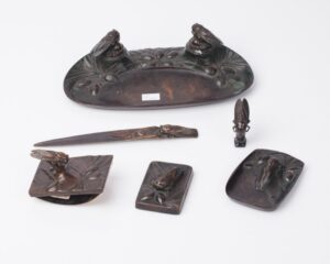Desk set with signature. — image 3