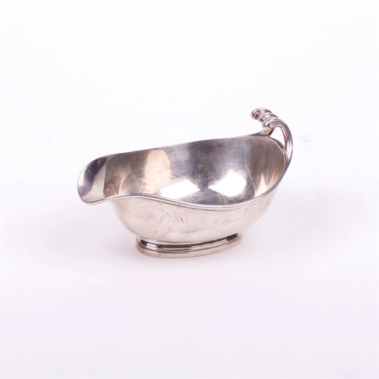 Silver saucer. French, 950. — image 1