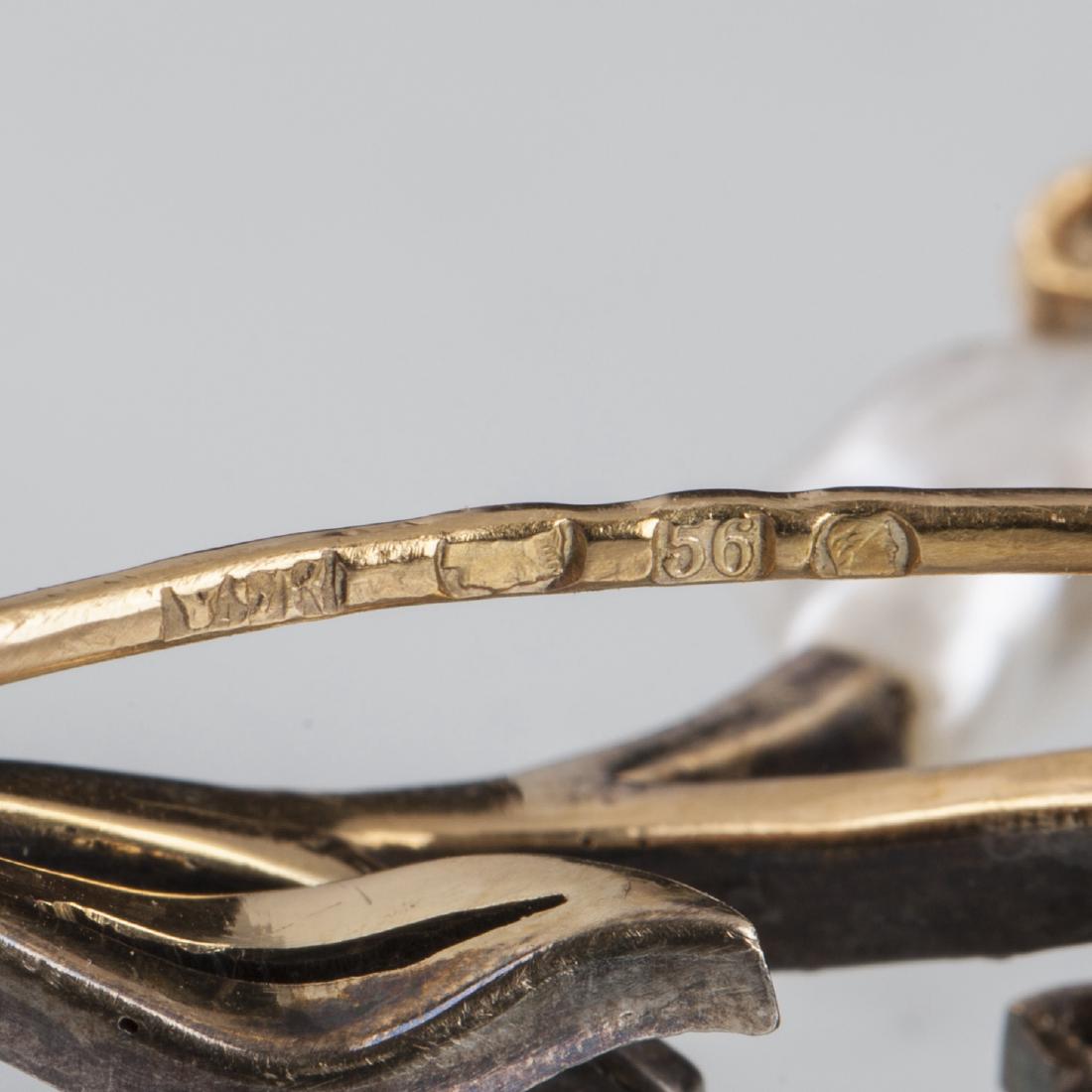 Gold, 56 brooch with diamonds, sapphires and natural — image 5
