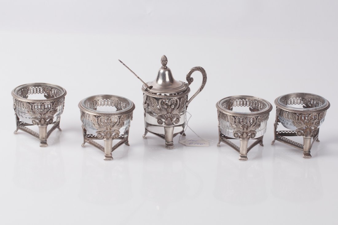 Silver table set. — image 1