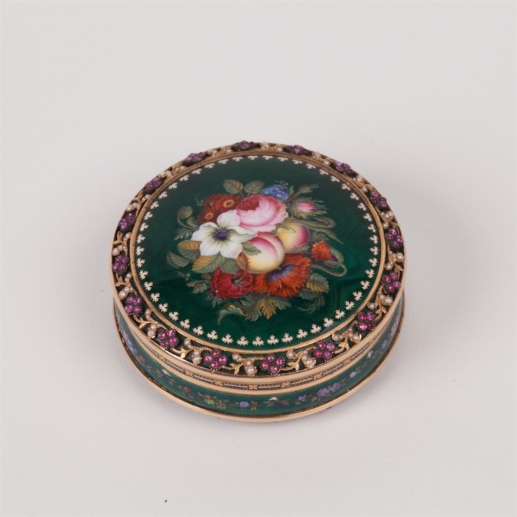 18K enamel gold box. — image 1