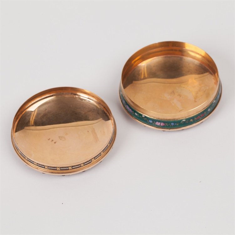 18K enamel gold box. — image 3