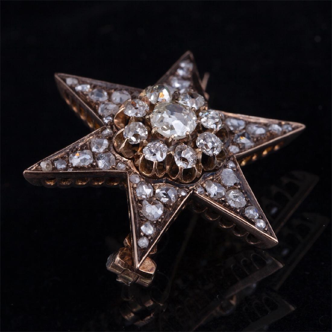 56 gold and diamonds brooch in a shape of hexagram — image 2