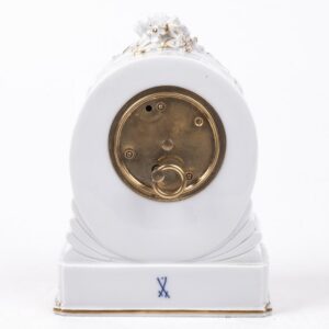 Meissen desk clock with gilt decoration of Chinese — image 5