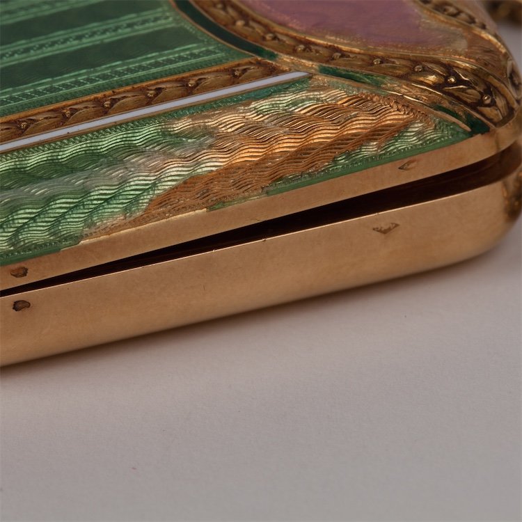 18K gold enamel ladies bag-purse with chain. — image 4