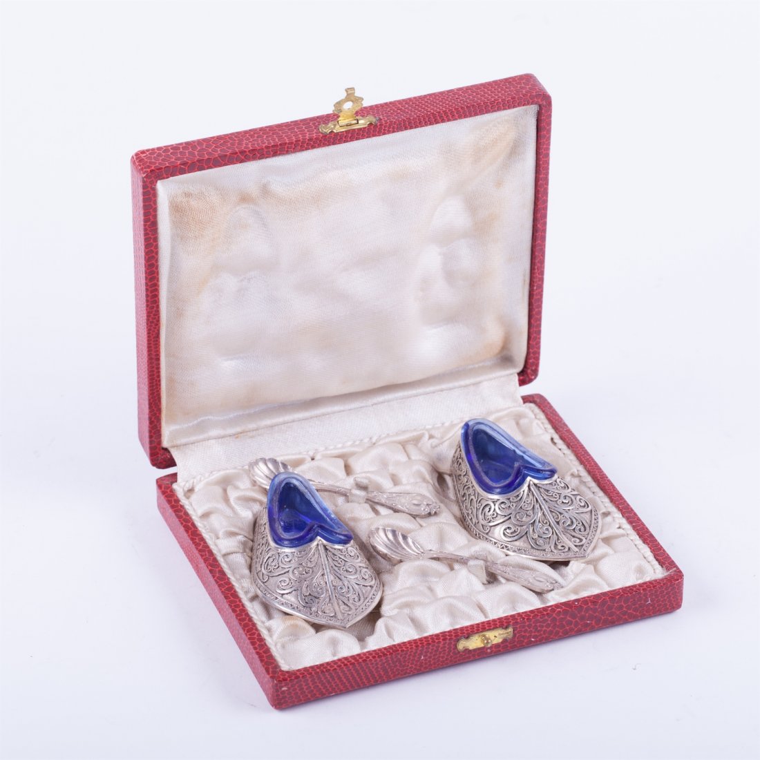 Pair of silver saltcellars. — image 1