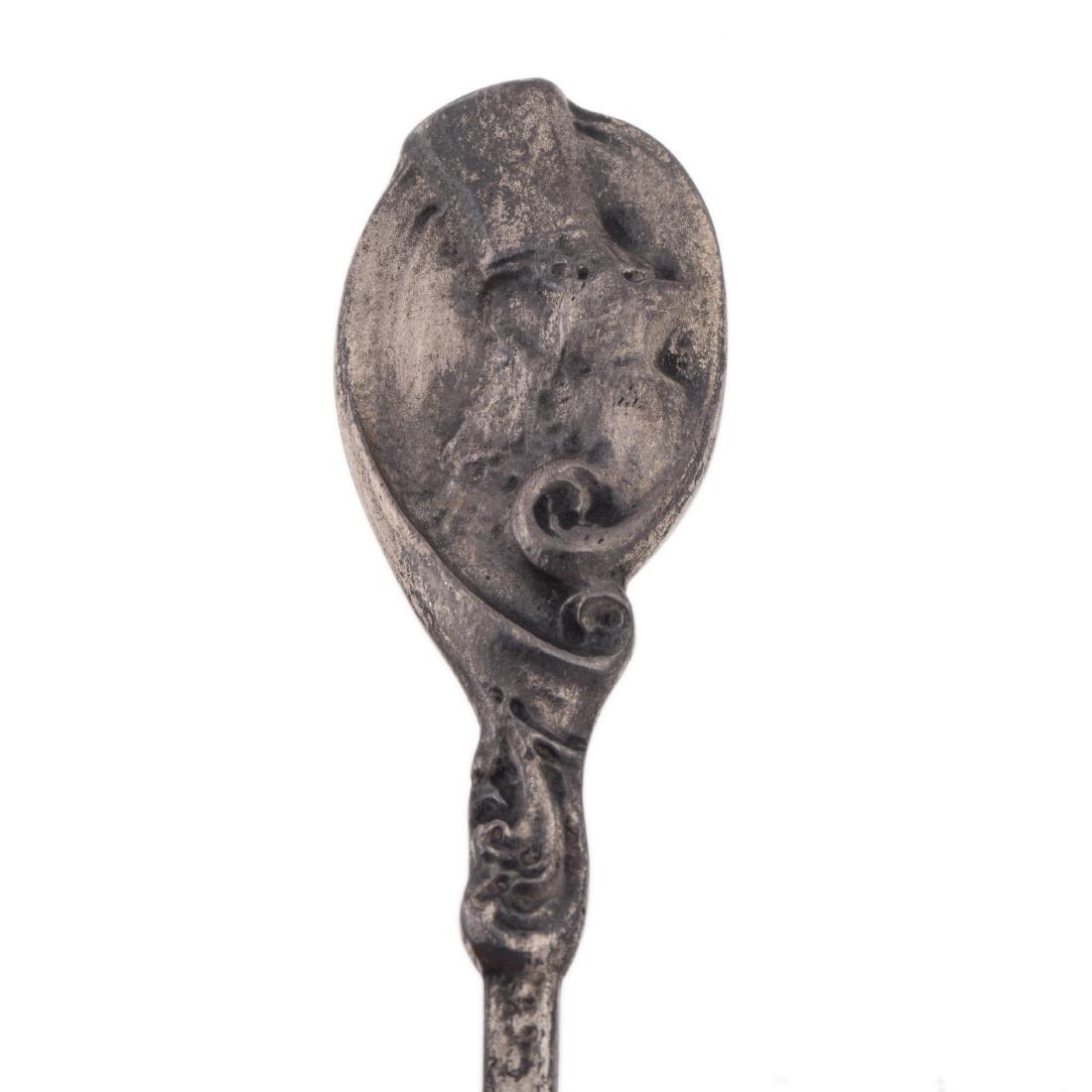 Silver cast tea-holder spoon "Bogatyr zastava" — image 3