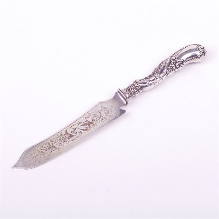 Silver dessert knife. — image 1