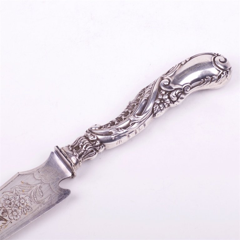 Silver dessert knife. — image 3