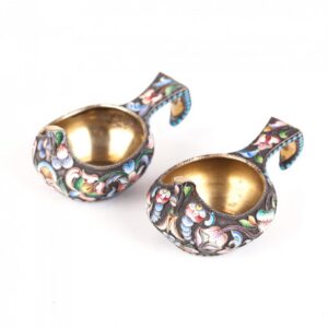 Pair of small kovshes. Moscow, 1908-1917. — image 1
