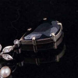 Platinum,950 pendant with diamonds and sapphires — image 2
