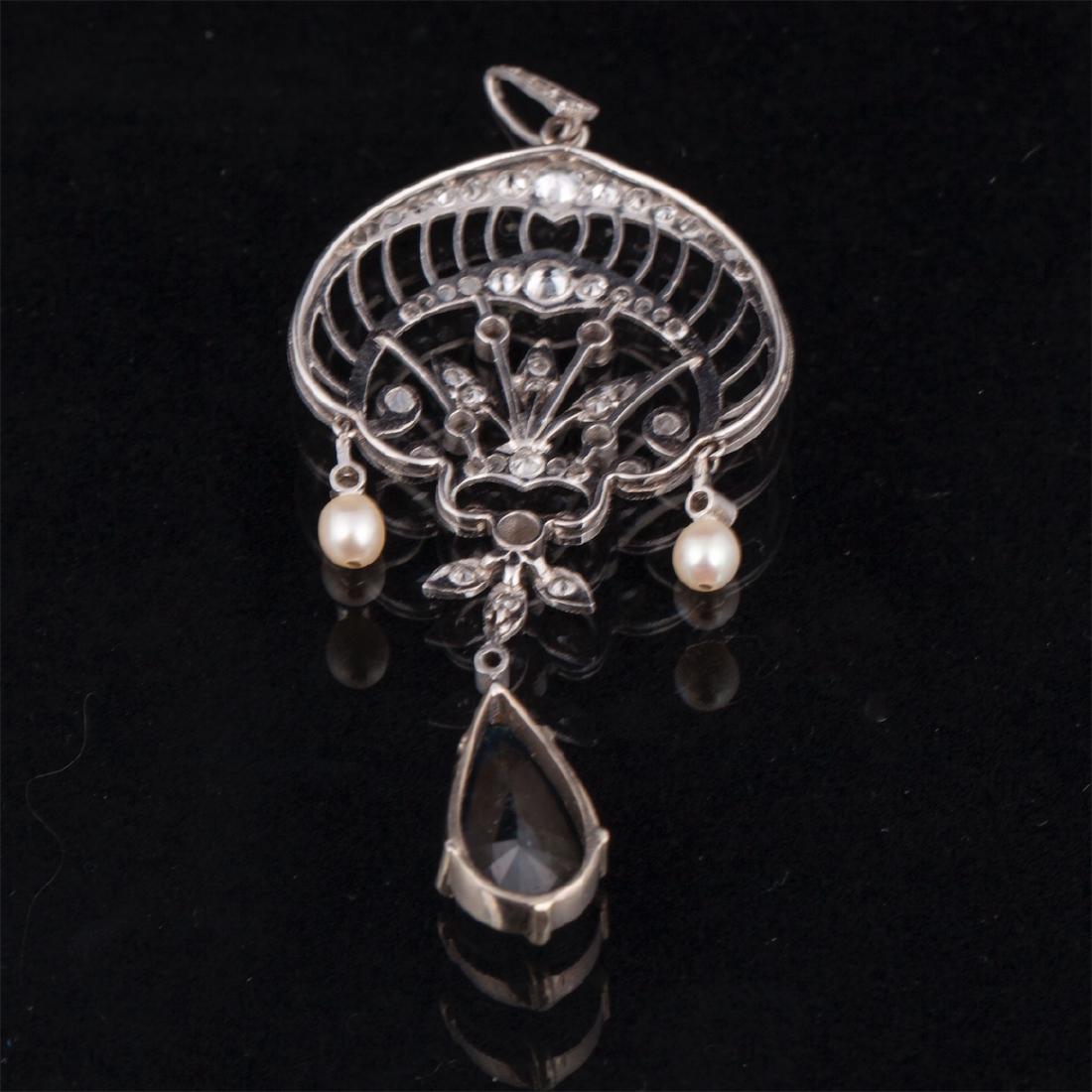 Platinum,950 pendant with diamonds and sapphires — image 3