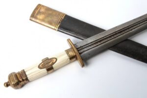 English navy dagger. — image 1